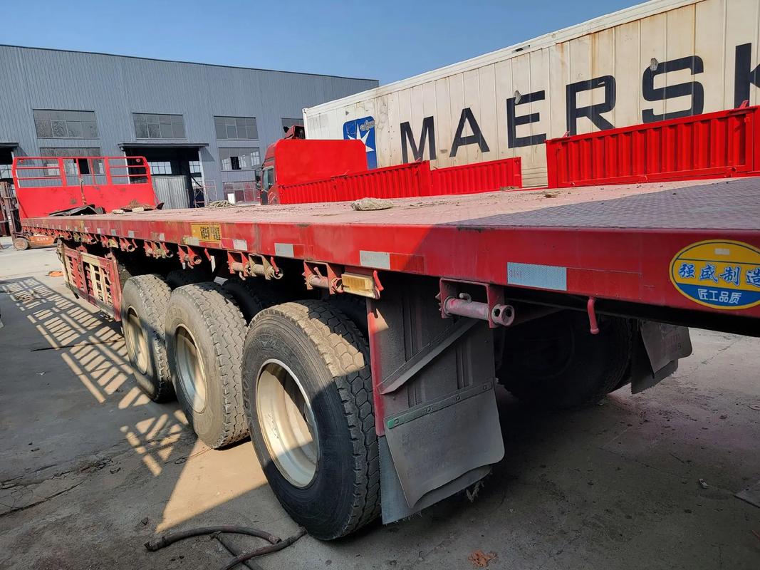 轉(zhuǎn)讓2022年5月重型平板半掛車(chē) 13米長(zhǎng)，2.55米寬，手續(xù)齊全